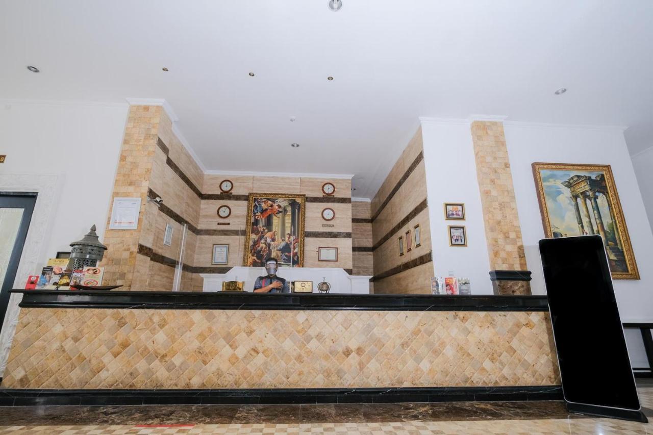 The Grand Palace Hotel Джок'якарта Екстер'єр фото